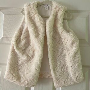Girls MudPie Faux Fur Vest